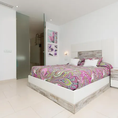 Luxury Flat, Mar, Air Con, Pool, Parking بالم مار