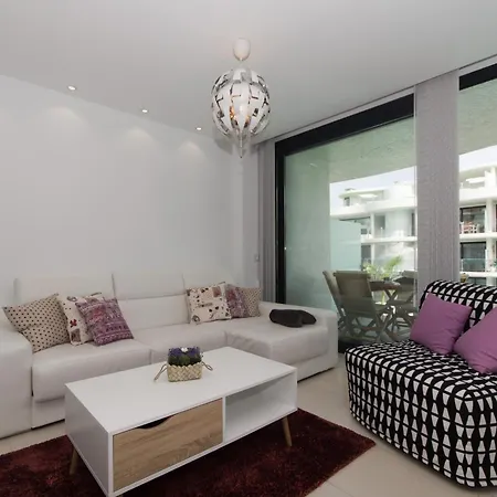 Luxury Flat, Mar, Air Con, Pool, Parking *