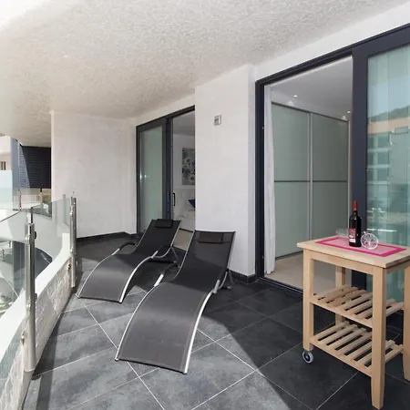 Luxury Flat, Mar, Air Con, Pool, Parking *
