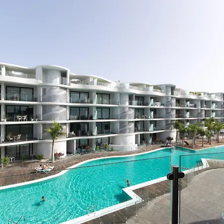 شقة Luxury Flat, Mar, Air Con, Pool, Parking بالم مار
